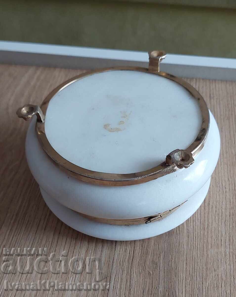 Кутийка от мрамор за ценители - 6