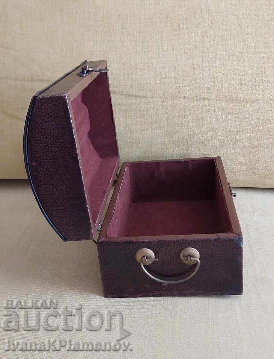 Кутия кожа за ценители - 6