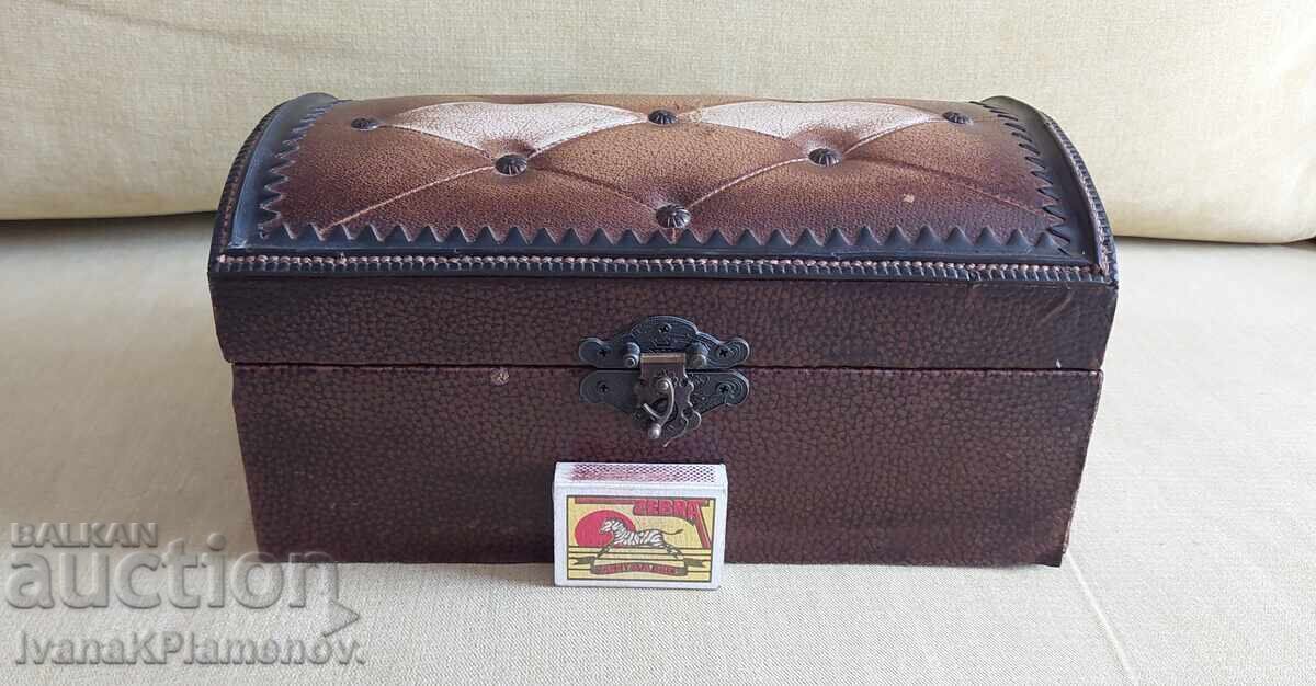 Cutie de piele pentru cunoscători - 7