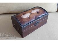 Leather Box for Connoisseurs
