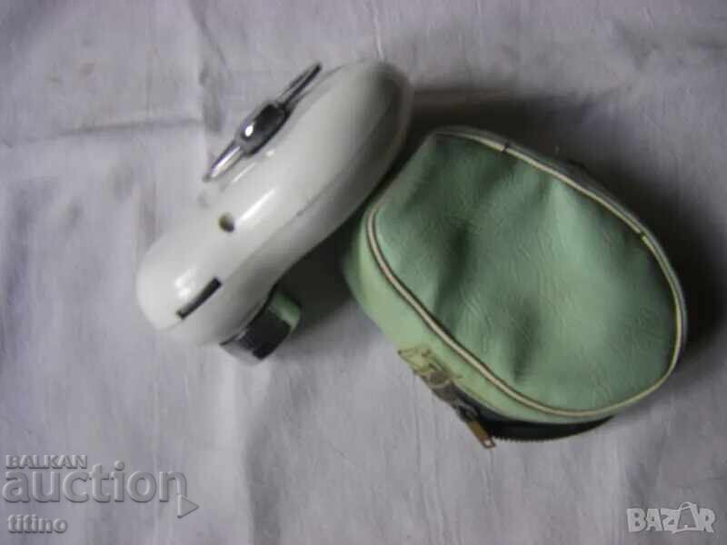 Λειτουργική, μηχανική, σοβιετική ξυριστική μηχανή - Σπούτνικ με τιμή 30.00 BGN | € 15.34