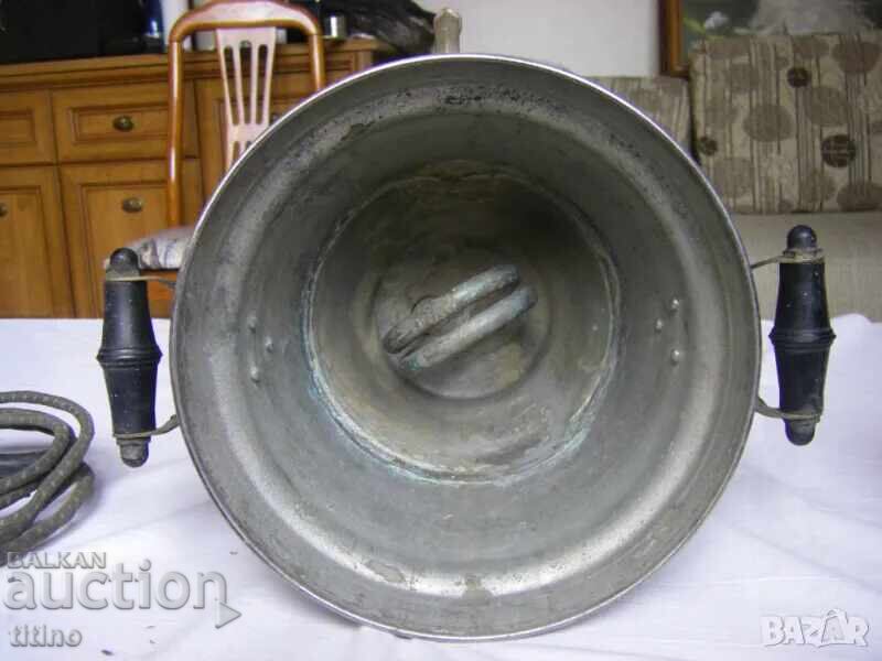 Παράδοση Παλιός ρωσικός λειτουργικός ηλεκτρικός σαμοβάρι