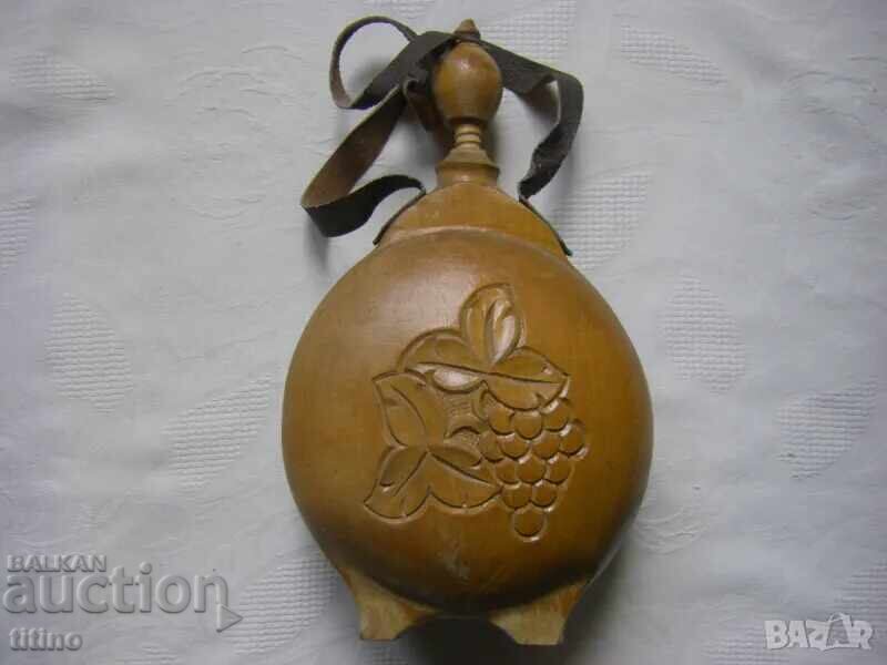 Auction  Old wooden flask from the 80s
