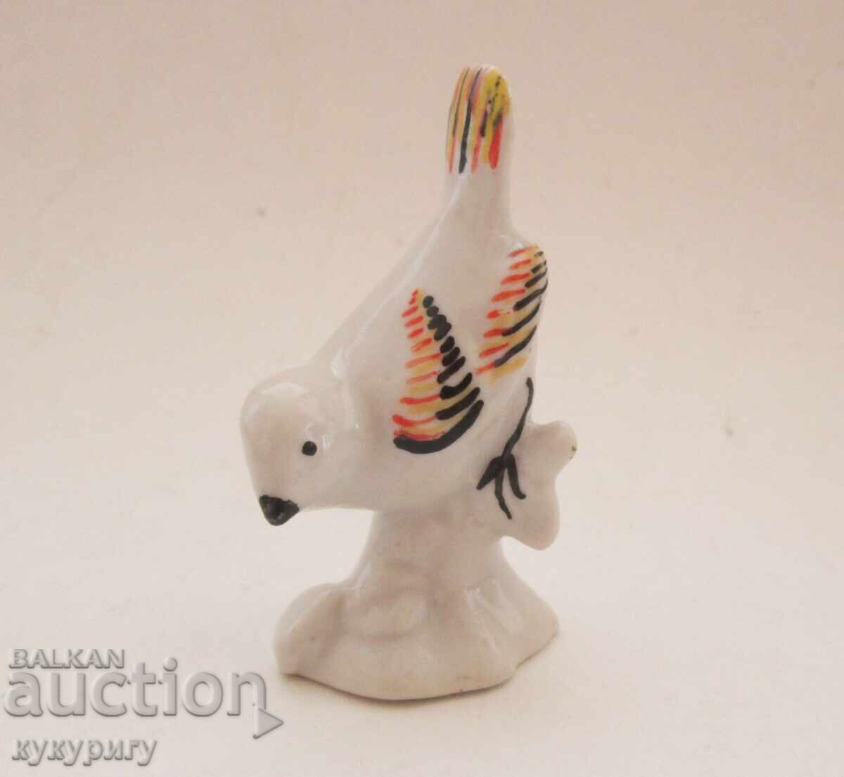 Стара Соц НРБ малка порцеланова статуетка фигура птичка Стара Соц НРБ малка порцеланова статуетка фигура птичка