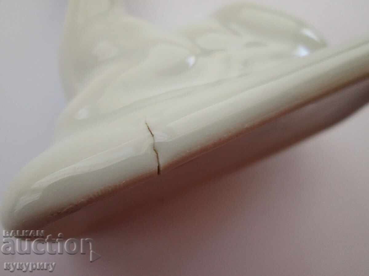 Аукцион Стара Соц НРБ порцеланова статуетка фигура сърне Изида