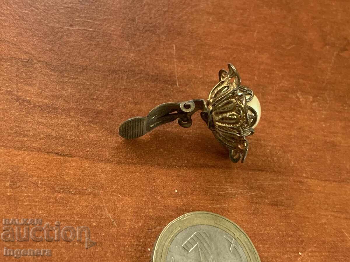 Delivery of Old Earring