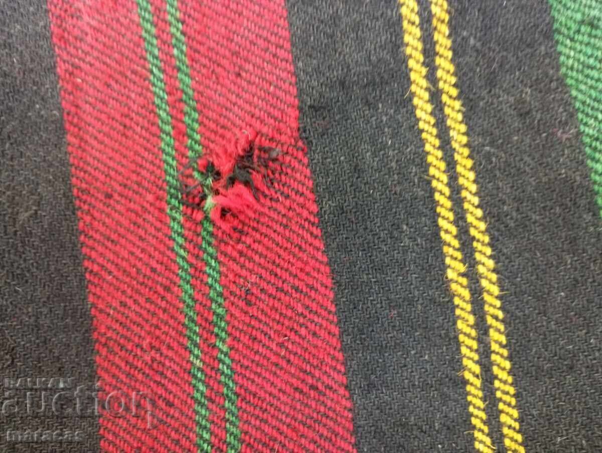 Стара вълнена торба и престилки с цена € 15.85 | 31.00 лв. Стара вълнена торба и престилки с цена € 15.85 | 31.00 лв.