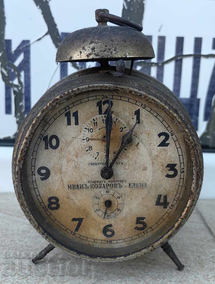 OLD NON-WORKING ALARM CLOCK WITH BELL FOR INTERIOR OLD NON-WORKING ALARM CLOCK WITH BELL FOR INTERIOR