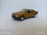 Стара играчка mercedes sec 500 yatming 1/43