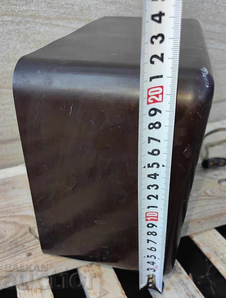 OLD SOCIALIST NON-WORKING BAKELITE RADIO POINT RADIO FOR INTERIOR - 5 OLD SOCIALIST NON-WORKING BAKELITE RADIO POINT RADIO FOR INTERIOR - 5