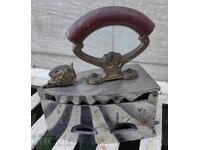 FIER DE CĂLCAT CU CĂRBUNI ÎN STARE UNICĂ