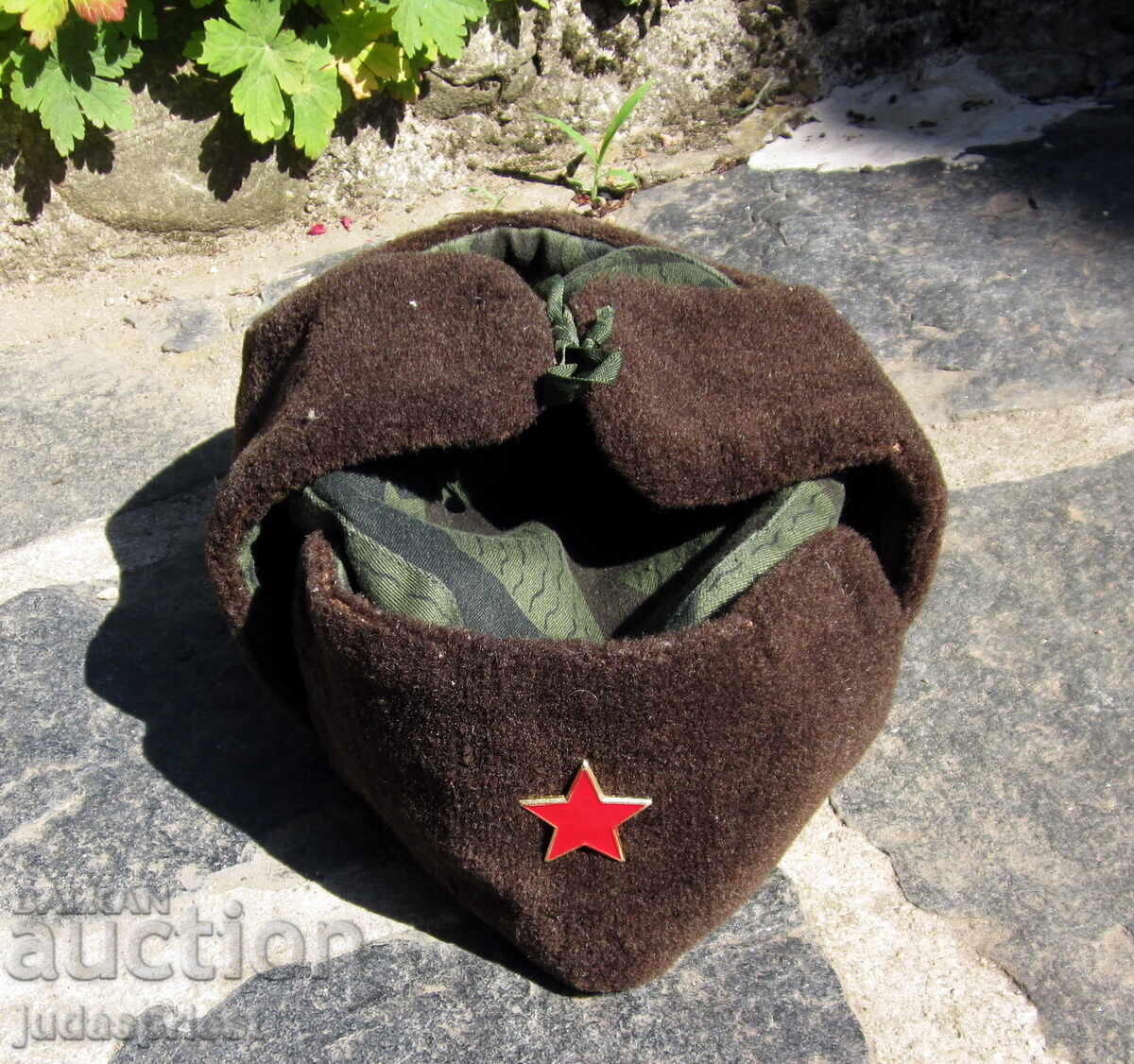 Βουλγαρικό στρατιωτικό χειμερινό μάλλινο καπέλο ushanka με καμουφλάζ Βουλγαρικό στρατιωτικό χειμερινό μάλλινο καπέλο ushanka με καμουφλάζ