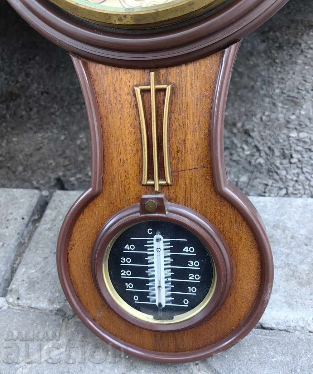 Auction  Wall clock with thermometer, quartz