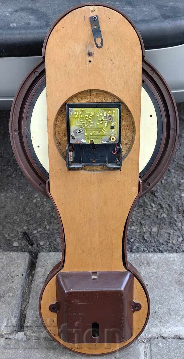 Wall clock with thermometer, quartz - 7