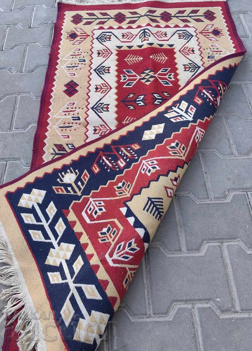 СТАРА КРАСИВА ЗДРАВА ПЪТЕКА КИЛИМ ТРЯБВА ДА СЕ ИЗПЕРЕ