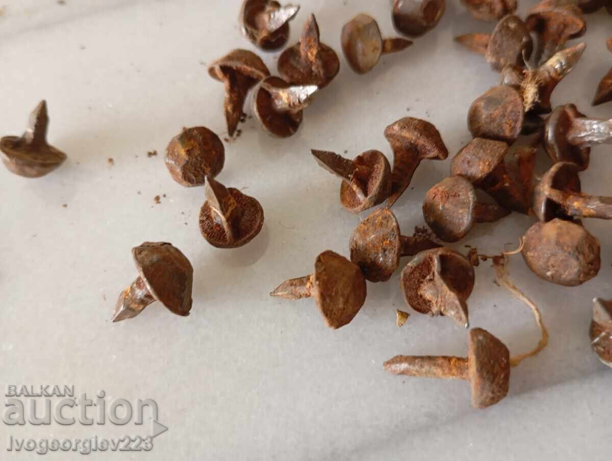 Δημοπρασία Παλιά καρφιά, γαμψά για αποκατάσταση