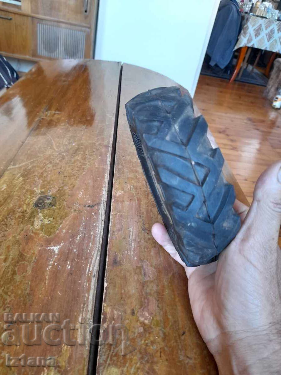 Delivery of Old ashtray ZAG G. Dimitrov Sofia