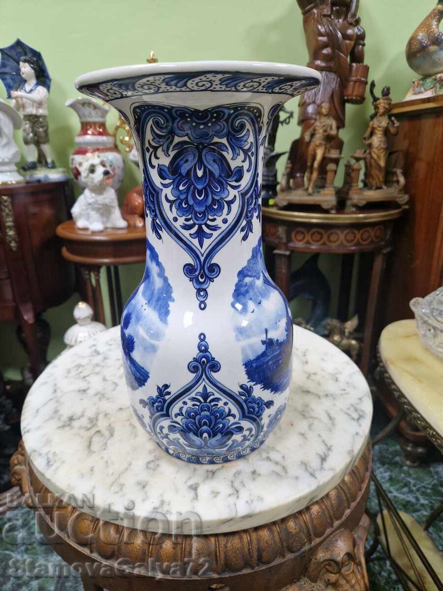 Доставка на Стара холандска антикварна порцеланова ваза Delft от 19 век Доставка на Стара холандска антикварна порцеланова ваза Delft от 19 век