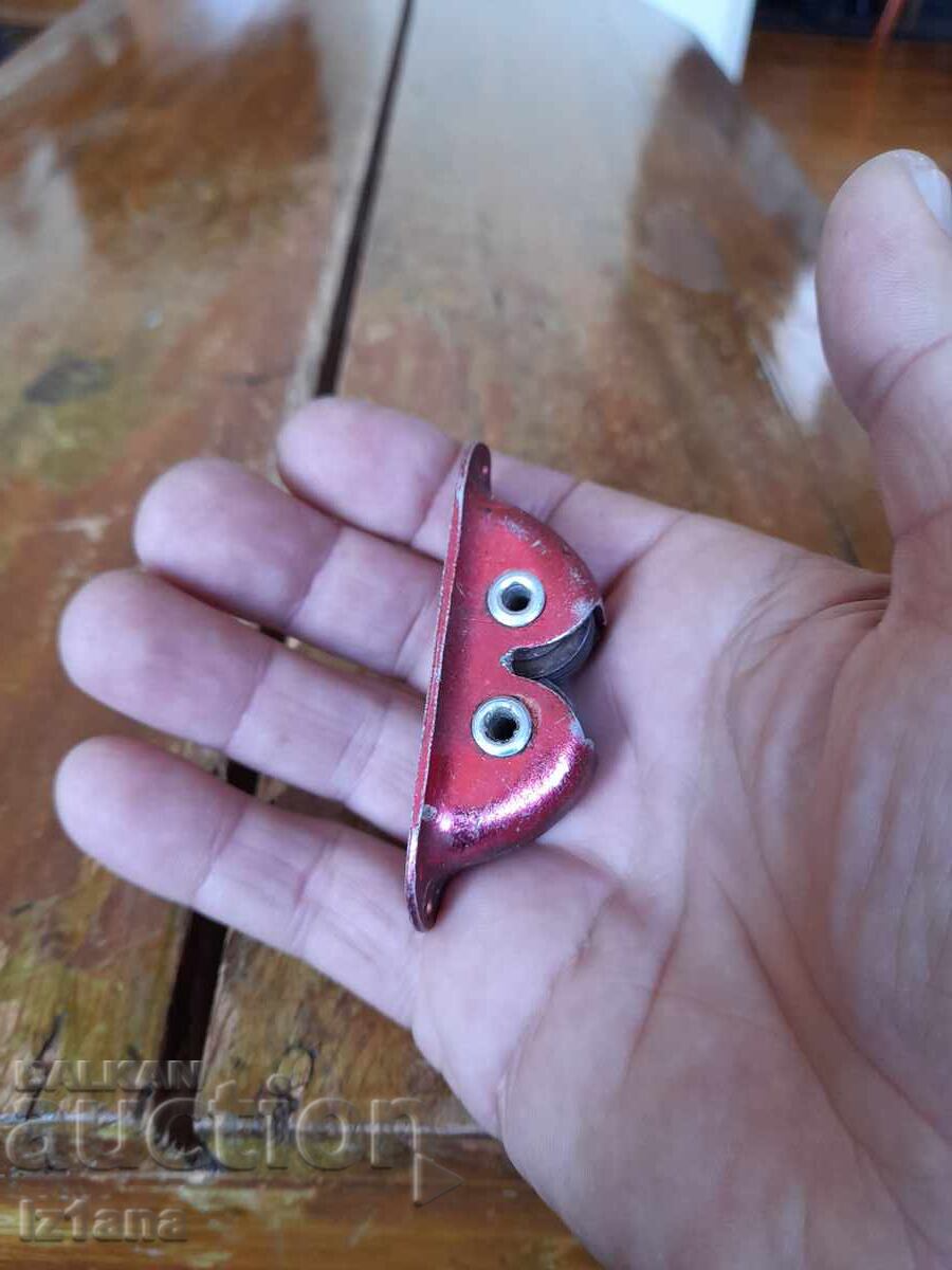 Παλιά ξύστρα μαχαιριών με τιμή 16.00 BGN | € 8.18