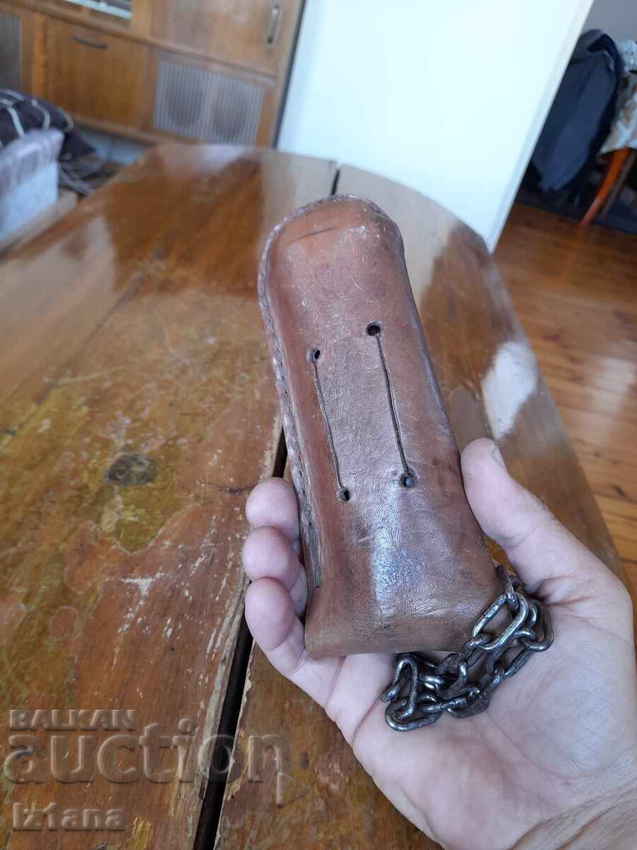 Auction  Old Nunjako