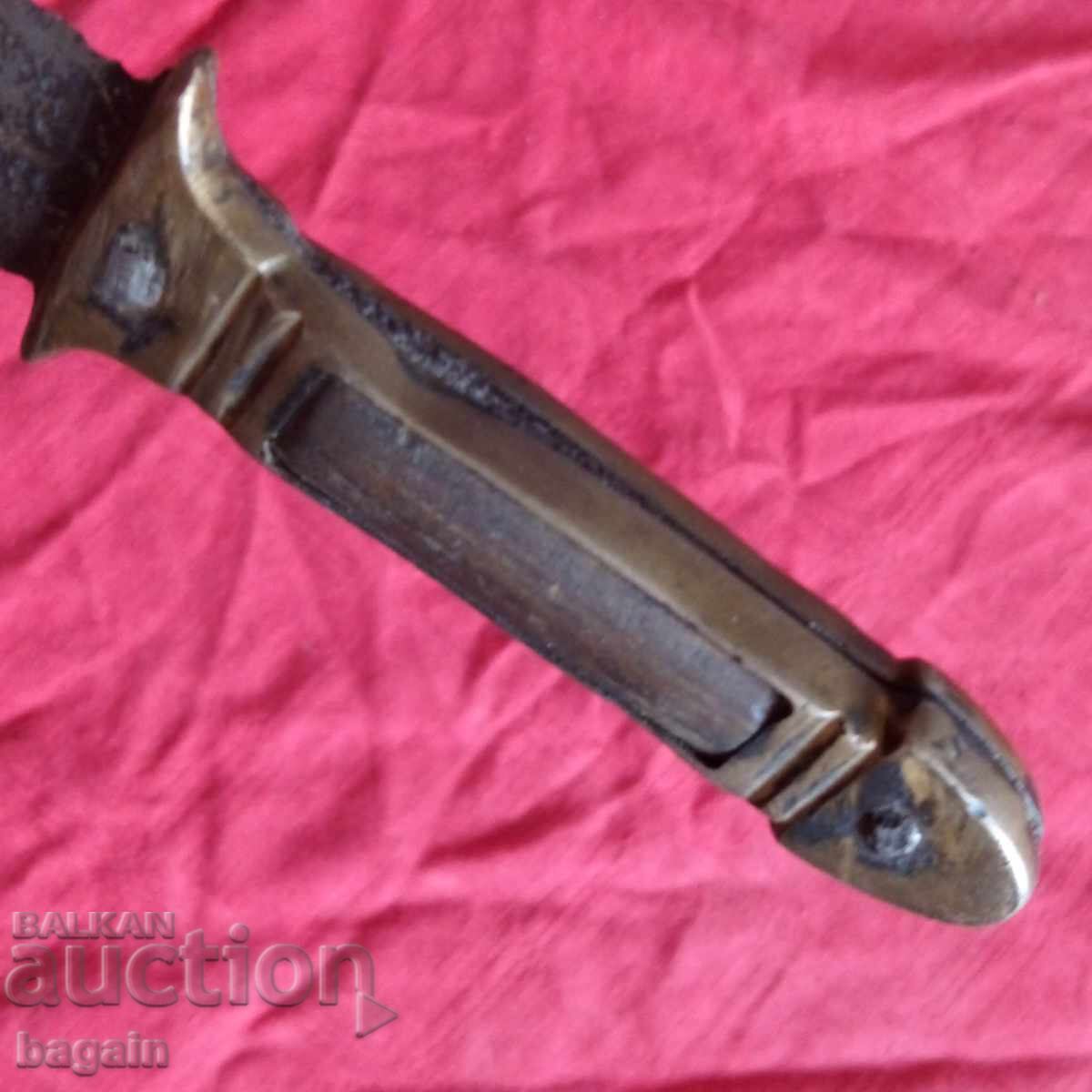 Auction Large bachelor's room Auction Large bachelor's room