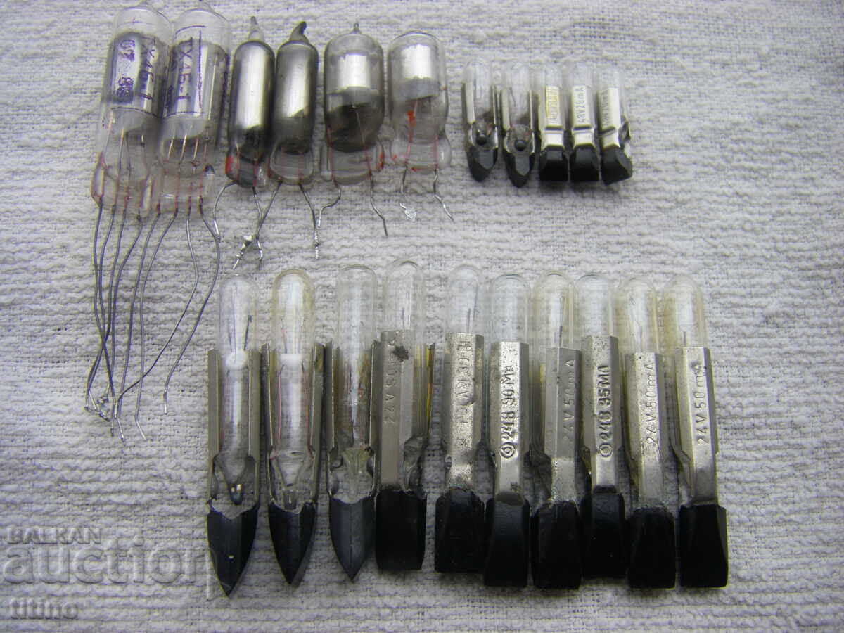 Auction  Radio tubes and incandescent light bulbs