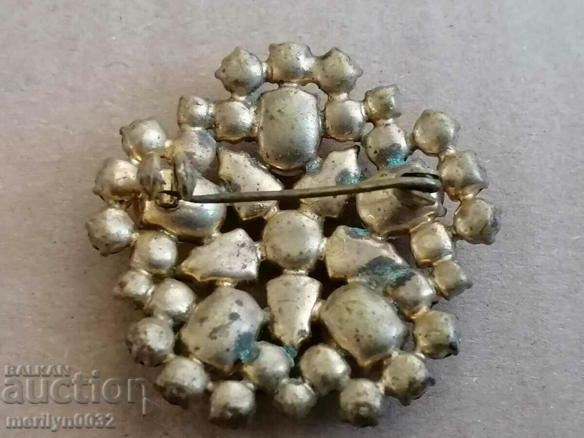 Παλιά καρφίτσα με πέτρες κοσμήματα κοσμήματα με τιμή 54.00 BGN | € 27.61