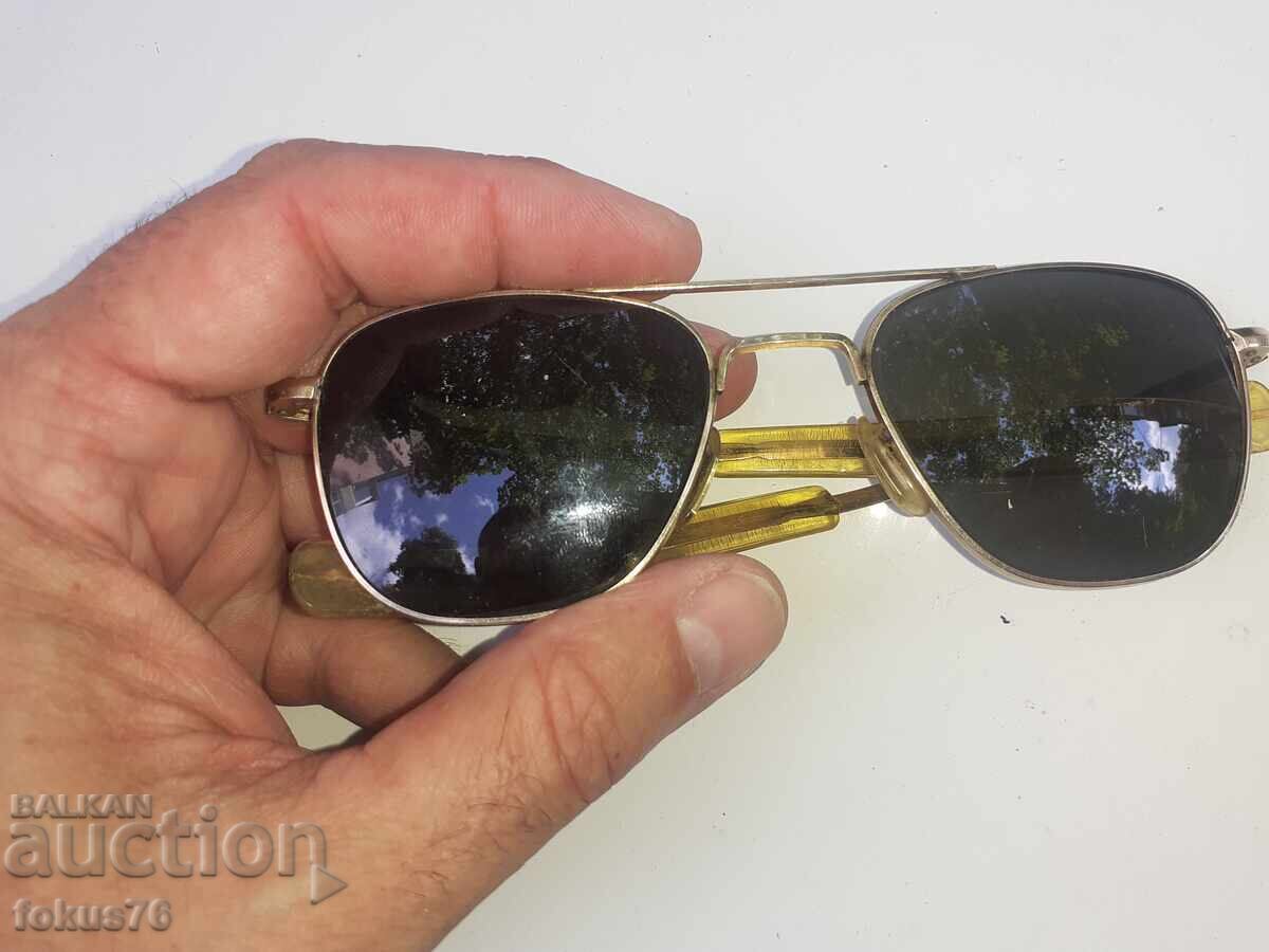 Ochelari de pilot American Optical 12K GF cu preț 350.00 BGN | € 178.95 Ochelari de pilot American Optical 12K GF cu preț 350.00 BGN | € 178.95