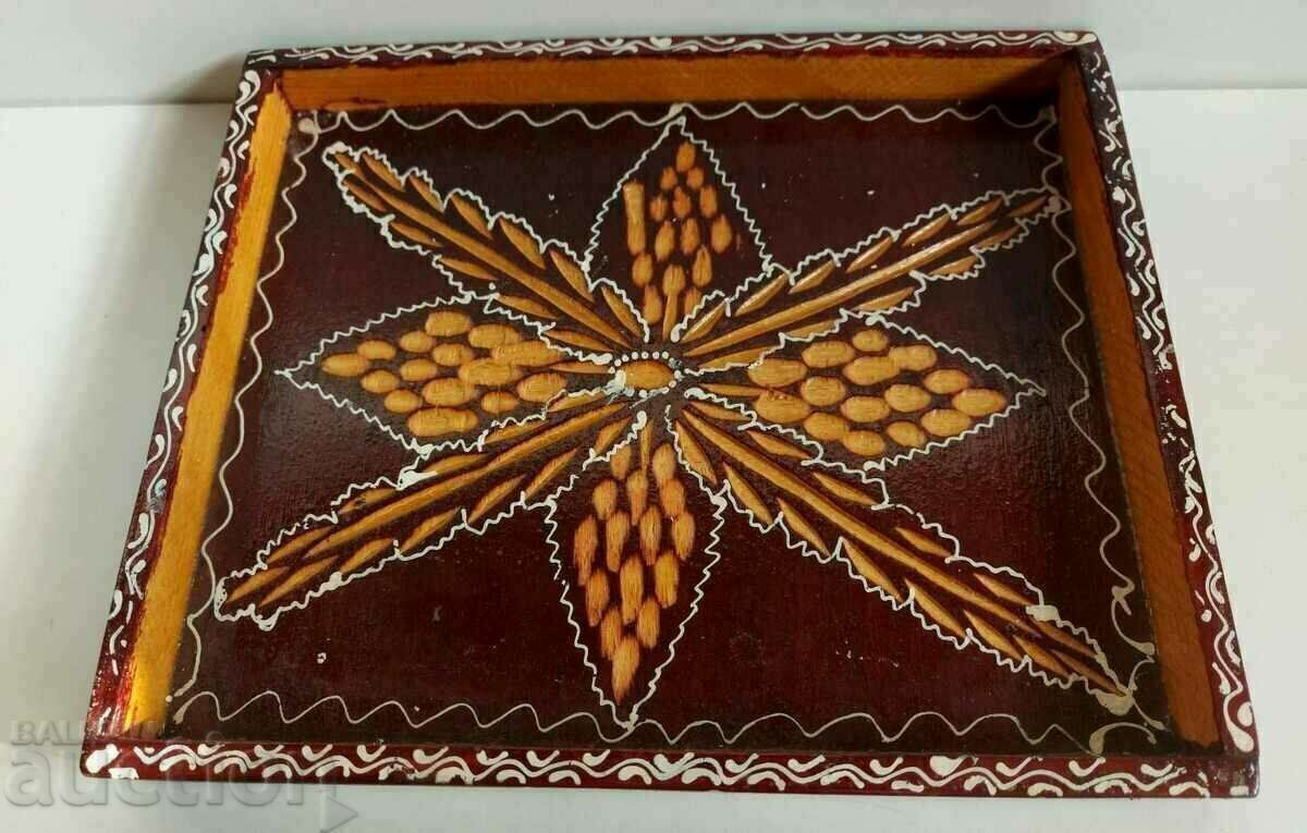 Auction  .OLD SOC WOODEN SERVICE TRAY CUPS VASE WOOD CARVING