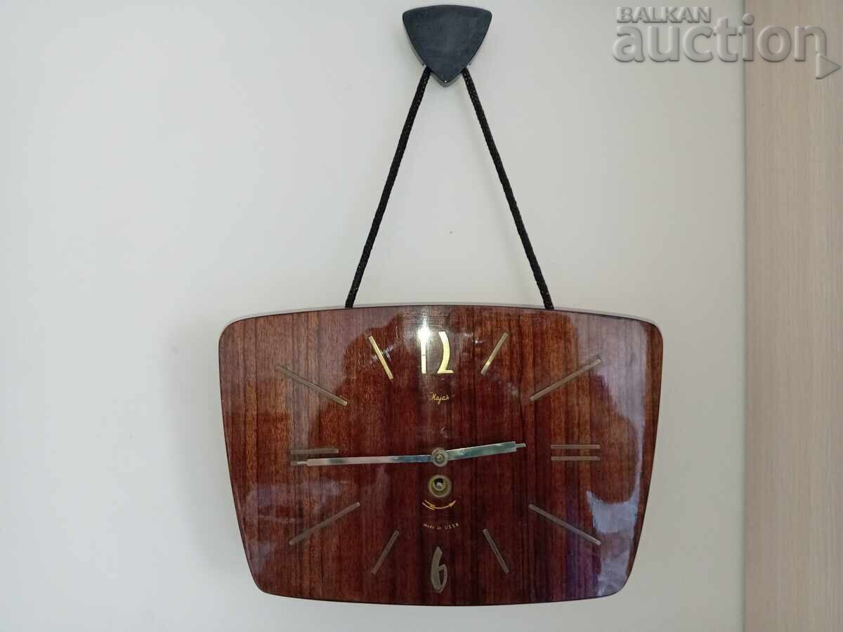 Ρωσικό επιτοίχιο εβδομαδιαίο ρολόι "ΜΑΓΙΑΚ" ΕΣΣΔ