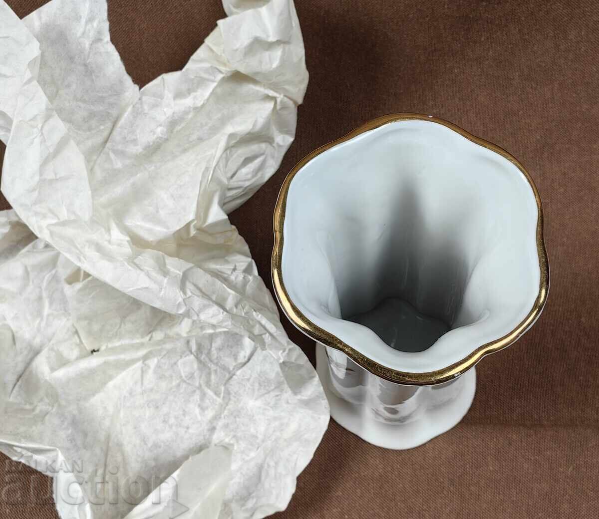 PROBABLY UNUSED PORCELAIN VASE, LITTLE DEGRADED with price 30.00 BGN | € 15.34