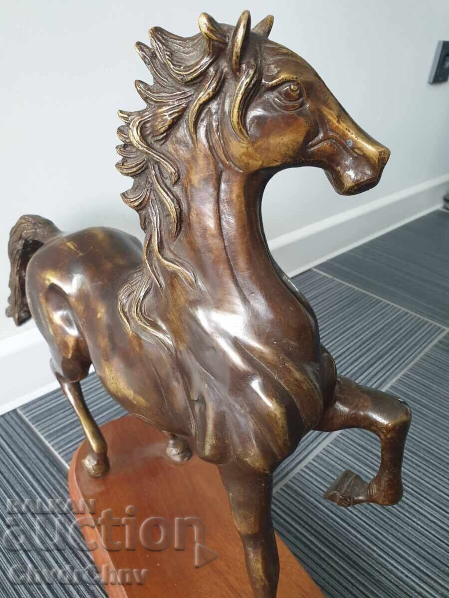 Sculptură/figură mare, veche, din bronz, reprezentând un cal sălbatic-armăsar - 5