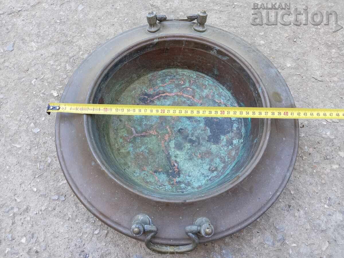 Partea superioară a sobei de mangal vechi otomană de renaștere cu preț 131.00 BGN | € 66.98 Partea superioară a sobei de mangal vechi otomană de renaștere cu preț 131.00 BGN | € 66.98