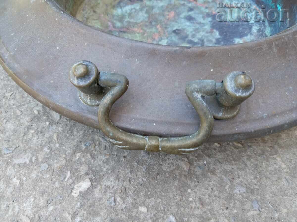 Licitație Partea superioară a sobei de mangal vechi otomană de renaștere Licitație Partea superioară a sobei de mangal vechi otomană de renaștere