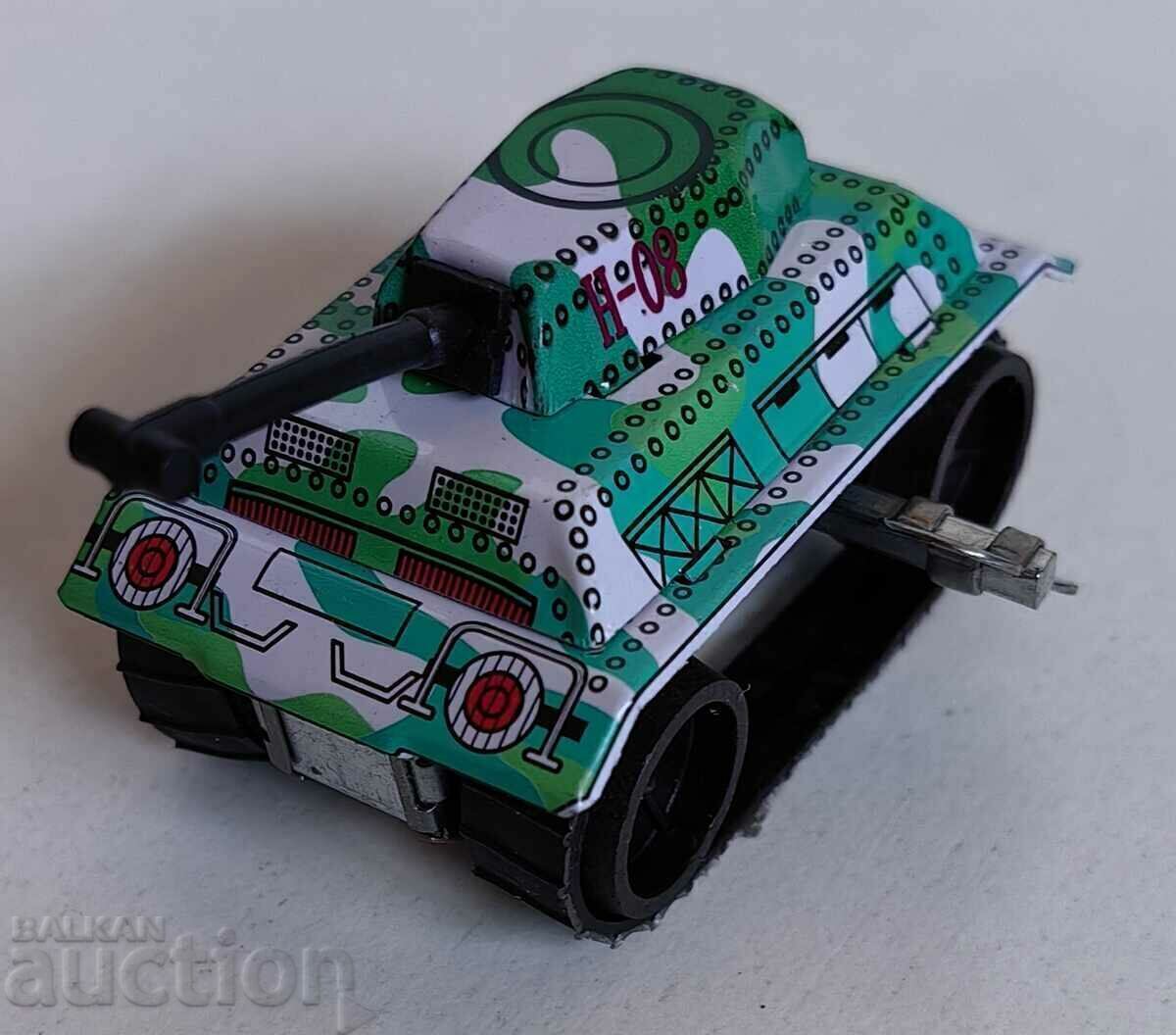 Auction . SOC CHINESE MECHANIC KEY TANK TOY Auction . SOC CHINESE MECHANIC KEY TANK TOY