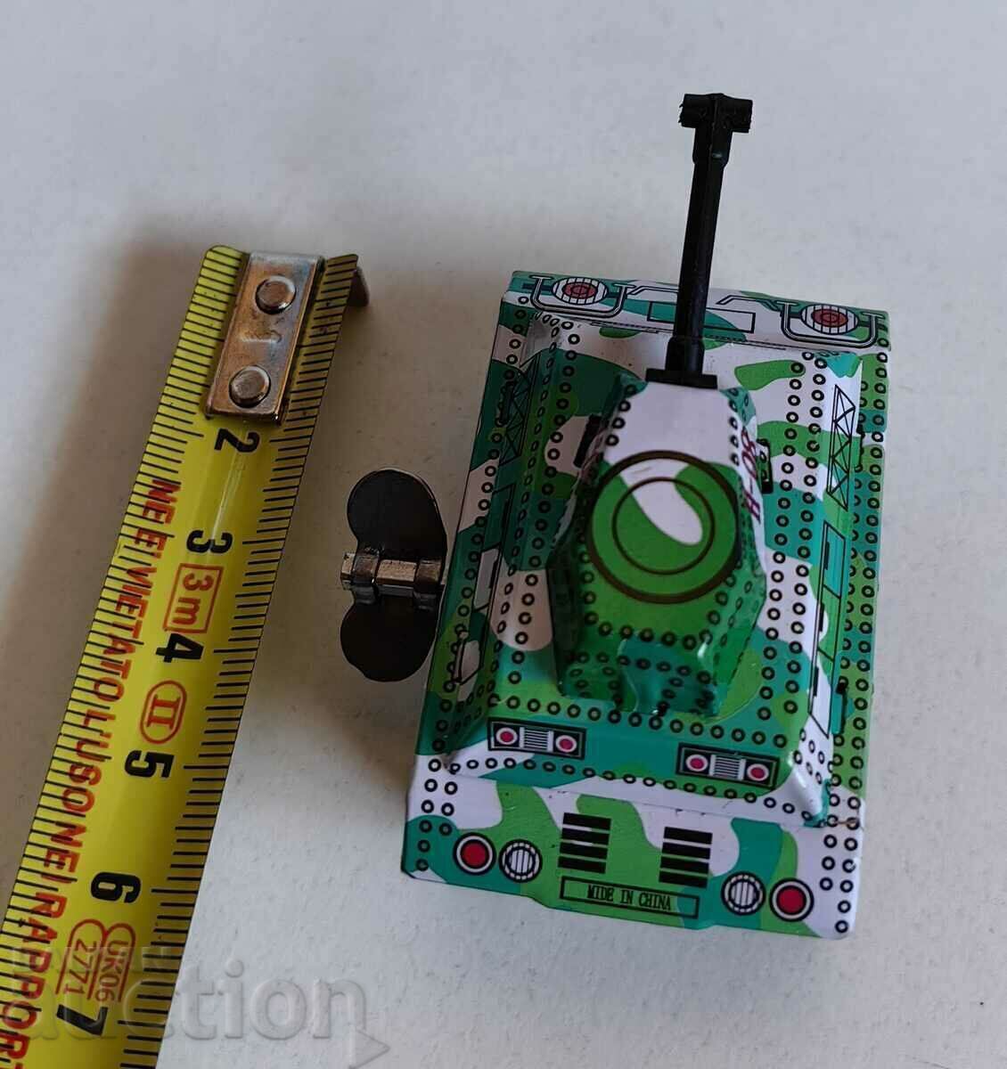 . SOC CHINESE MECHANIC KEY TANK TOY - 5 . SOC CHINESE MECHANIC KEY TANK TOY - 5