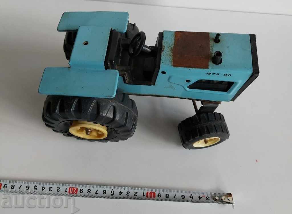 Auction  SOC LARGE CHILDREN'S TIN TOY MTZ-80 TRACTOR SOCA
