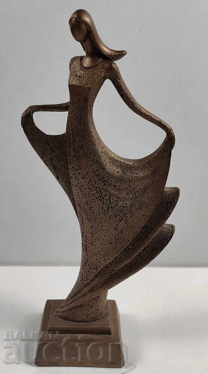 STYLIZED SOLID METAL FIGURE WOMAN STATUETTE 0.700 KG with price 75.00 BGN | € 38.35 STYLIZED SOLID METAL FIGURE WOMAN STATUETTE 0.700 KG with price 75.00 BGN | € 38.35