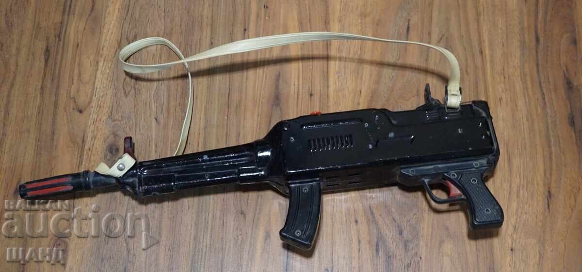 Παλιό Ρωσικό μεταλλικό παιχνίδι μοντέλο όπλο τουφέκι αυτόματο με τιμή 25.25 BGN | € 12.91