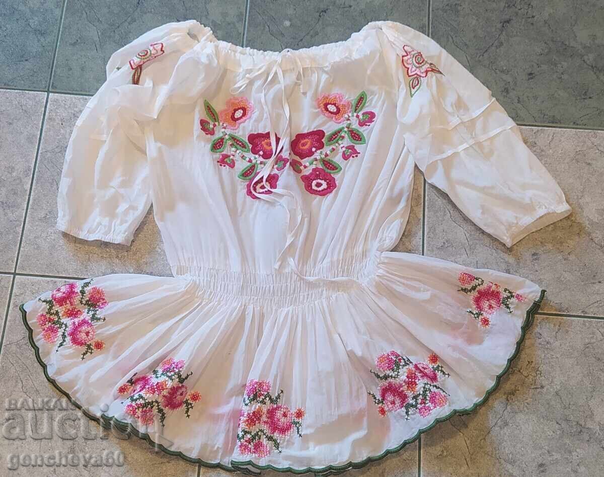 Women's tunic with rich embroidery/folk costume - 6