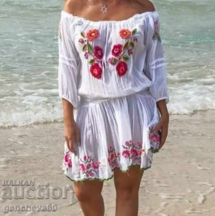 Women's tunic with rich embroidery/folk costume - 7