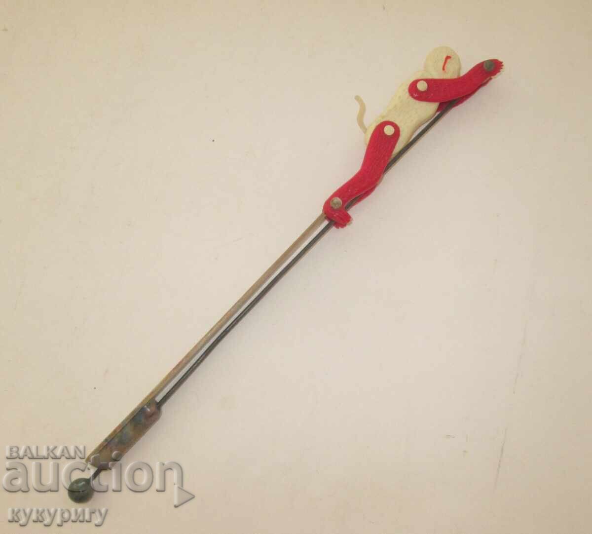 Старa Българска Соц механична панаирна играчка маймуна с цена 50.00 лв. | € 25.56 Старa Българска Соц механична панаирна играчка маймуна с цена 50.00 лв. | € 25.56