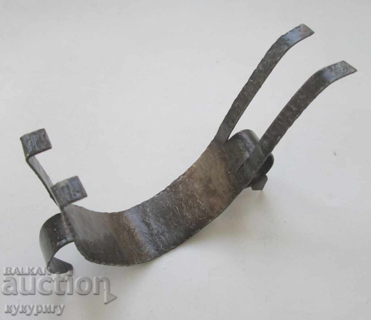 Παλιά διακοσμητική φιγούρα γάτας από σφυρήλατο σίδερο με τιμή 35.00 BGN | € 17.90 Παλιά διακοσμητική φιγούρα γάτας από σφυρήλατο σίδερο με τιμή 35.00 BGN | € 17.90