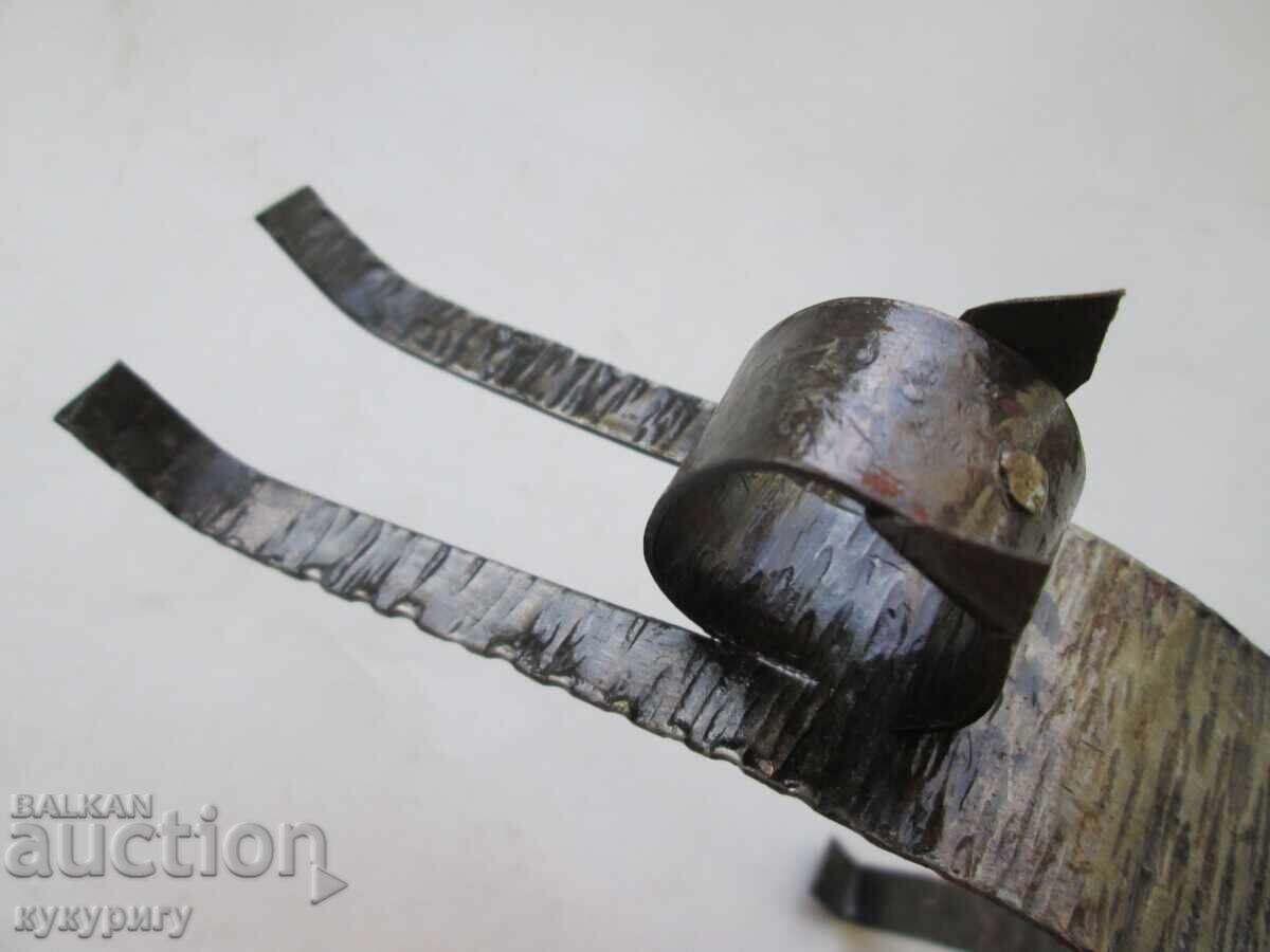 Παράδοση Παλιά διακοσμητική φιγούρα γάτας από σφυρήλατο σίδερο Παράδοση Παλιά διακοσμητική φιγούρα γάτας από σφυρήλατο σίδερο