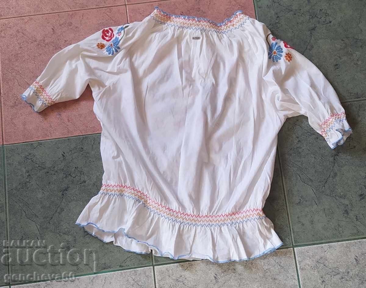 Knitted blouse with denim embroidery - 6