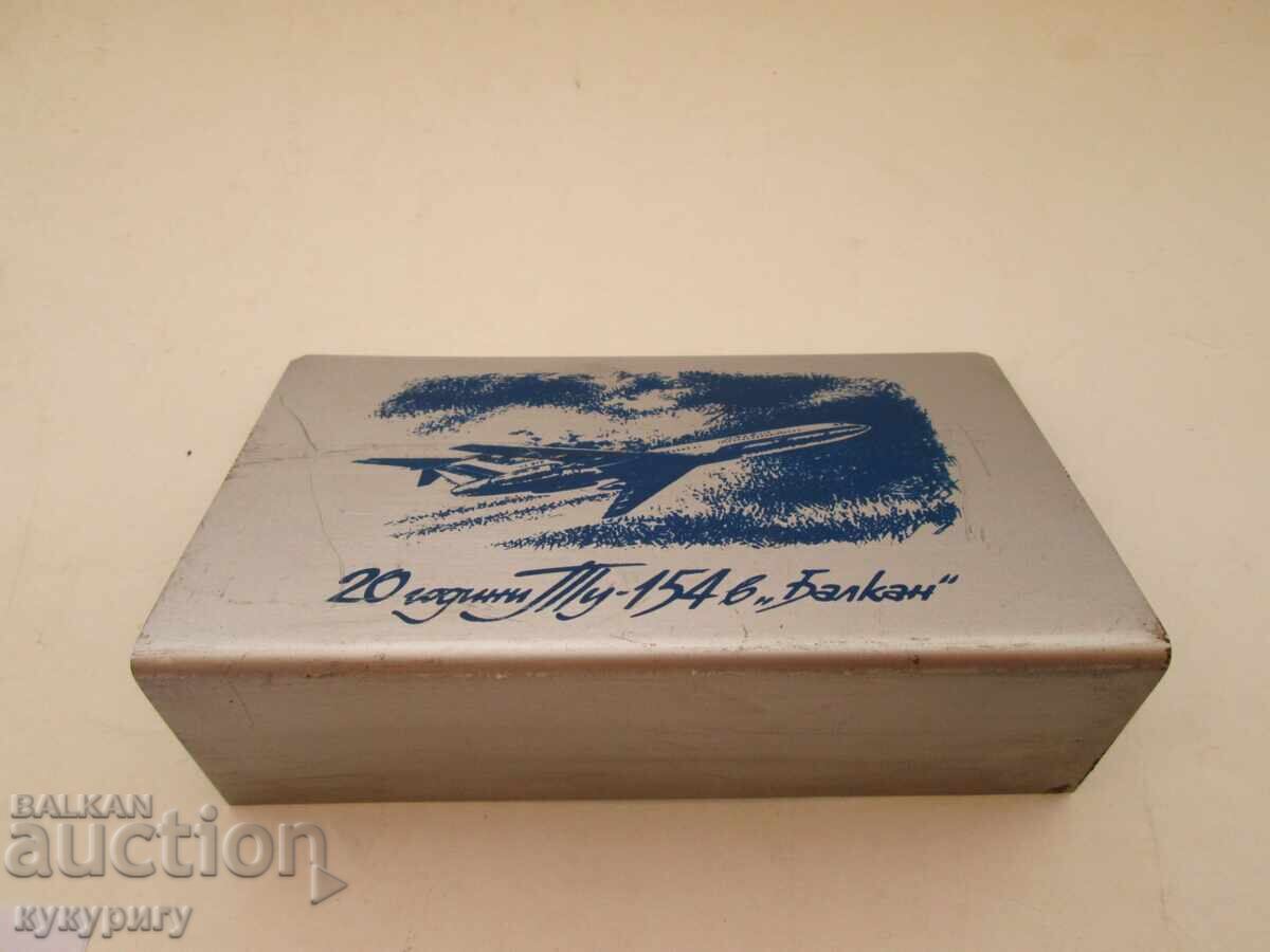 Παράδοση Παλιά σοσιαλιστική μεταλλική διαφημιστική πινακίδα ταμπελάκι BGA BALKAN Tu-154