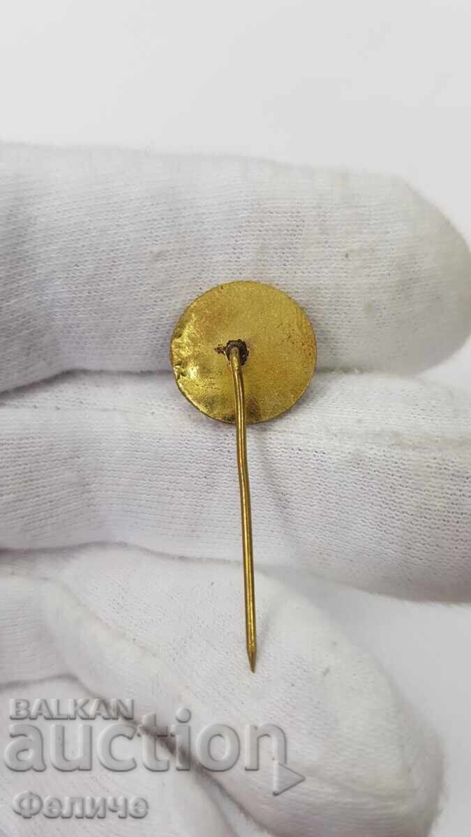 Συλλεκτικό σήμα, κονκάρδα Ποδόσφαιρο, ΤΣΣΚΑ Σεπτεμβριανό Σημαία με τιμή 9.00 BGN | € 4.60