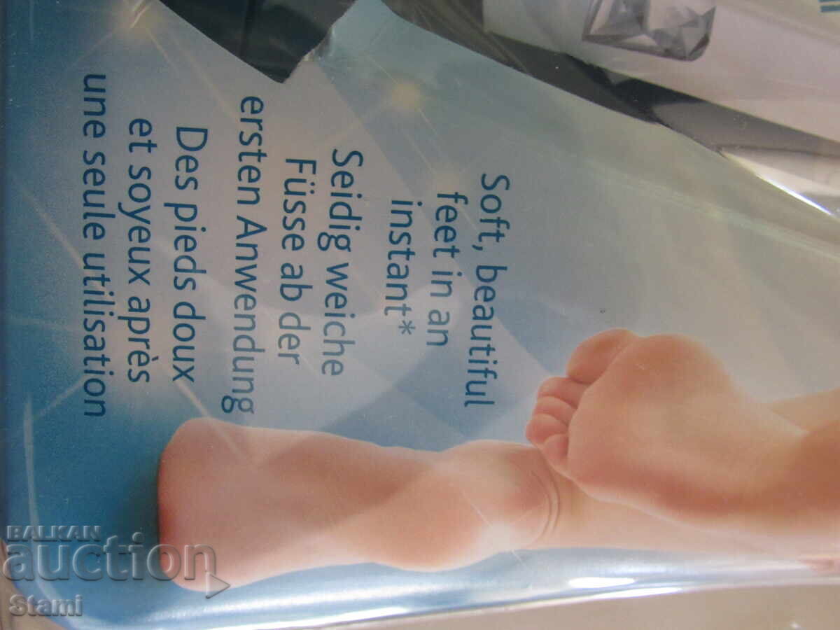 Livrarea Pilă automată pentru călcâie cu cristale de diamant Scholl Velvet Livrarea Pilă automată pentru călcâie cu cristale de diamant Scholl Velvet