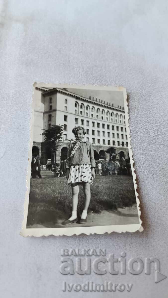 Photo Sofia Young girl in front of TSUM