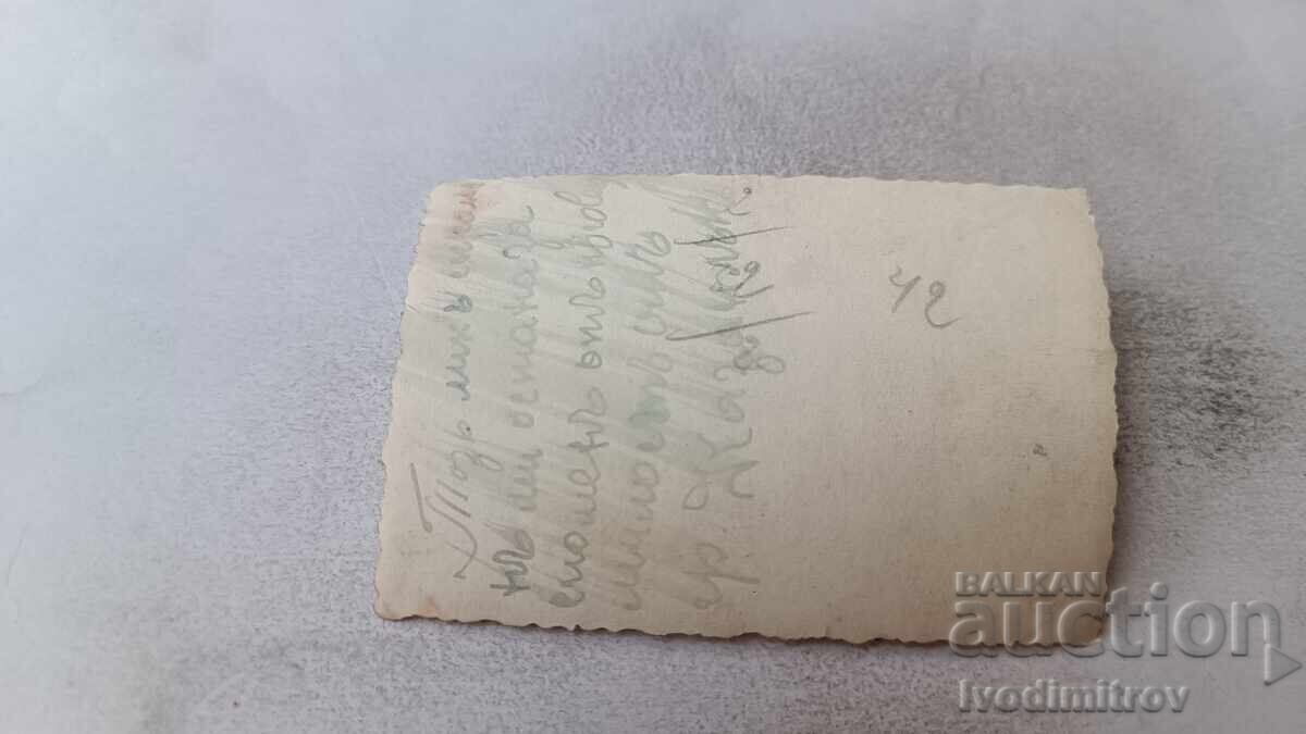 Φωτογραφία Καζανλάκ, Νέος άνδρας σε χειμερινή βόλτα με τιμή 2.65 BGN | € 1.35 Φωτογραφία Καζανλάκ, Νέος άνδρας σε χειμερινή βόλτα με τιμή 2.65 BGN | € 1.35